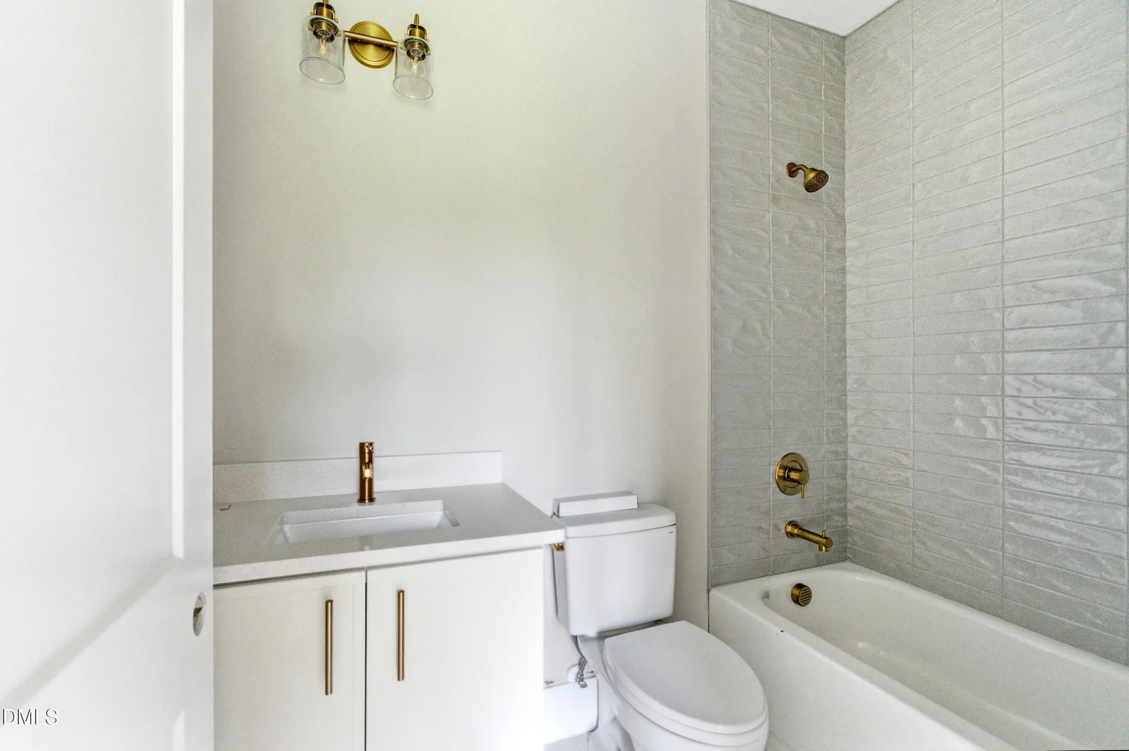 INTERIOR PHOTOS