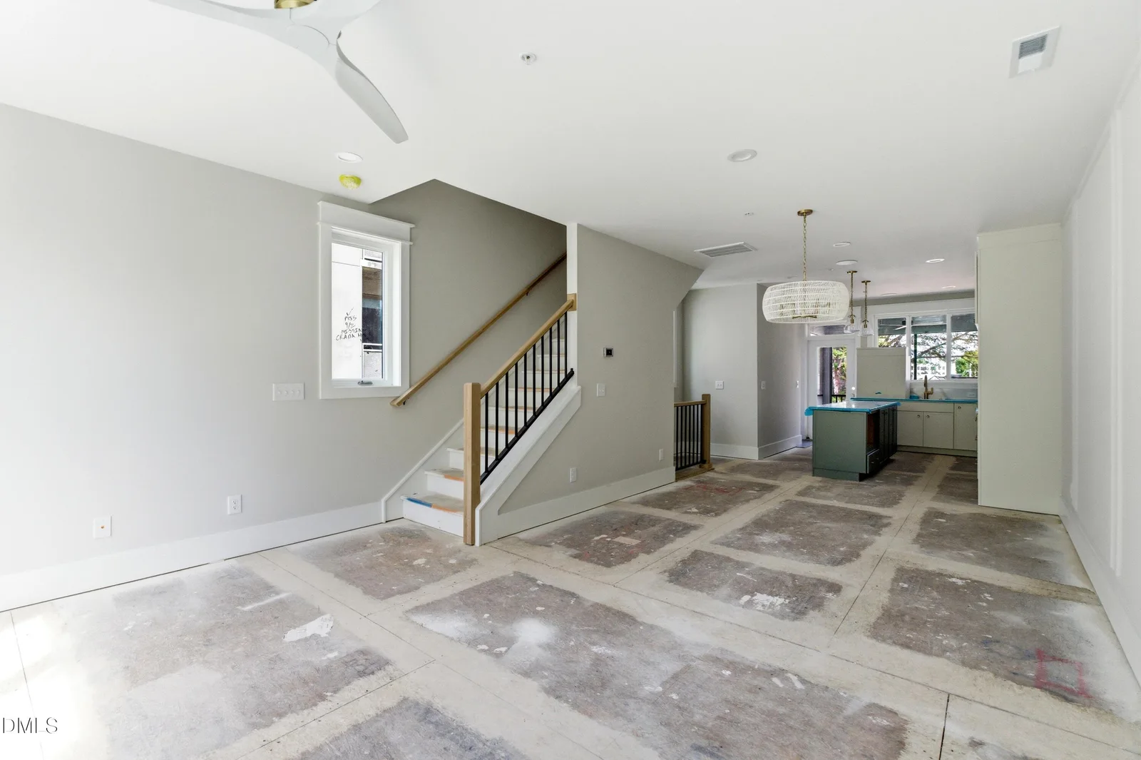 INTERIOR PHOTOS