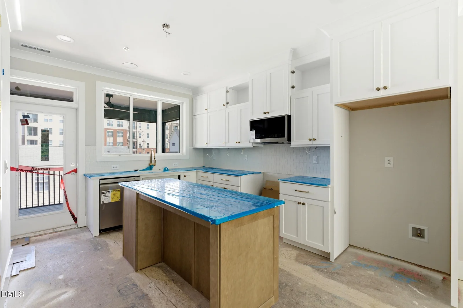INTERIOR PHOTOS