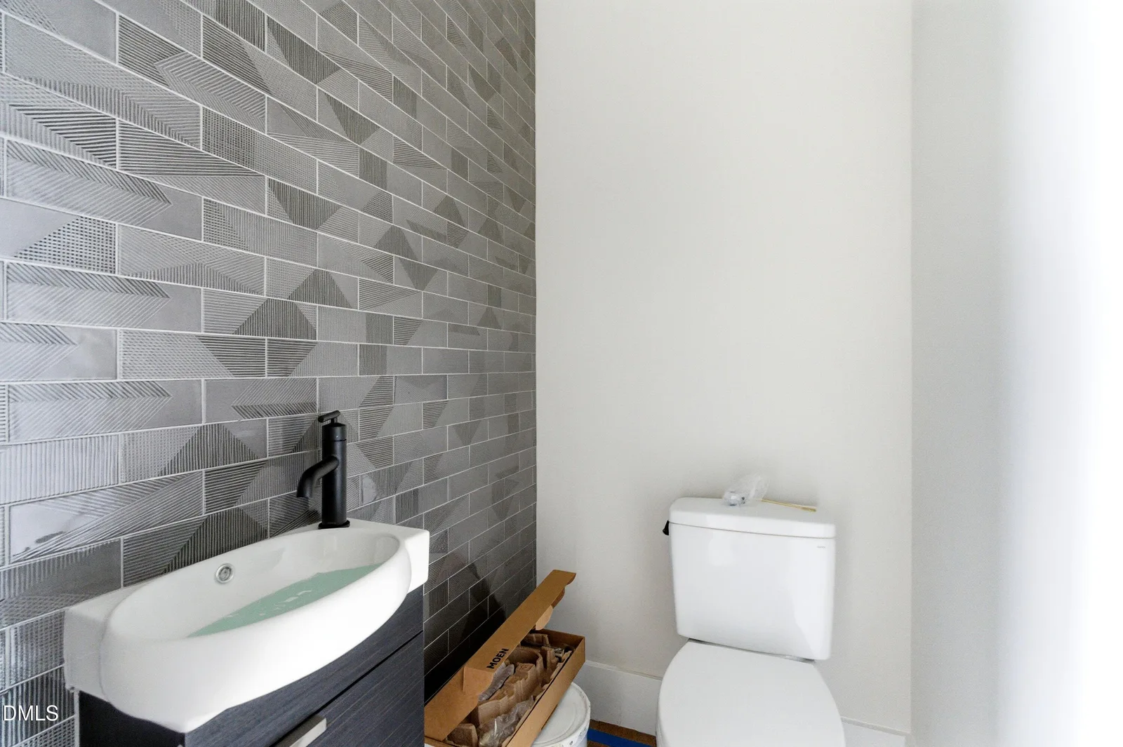 INTERIOR PHOTOS