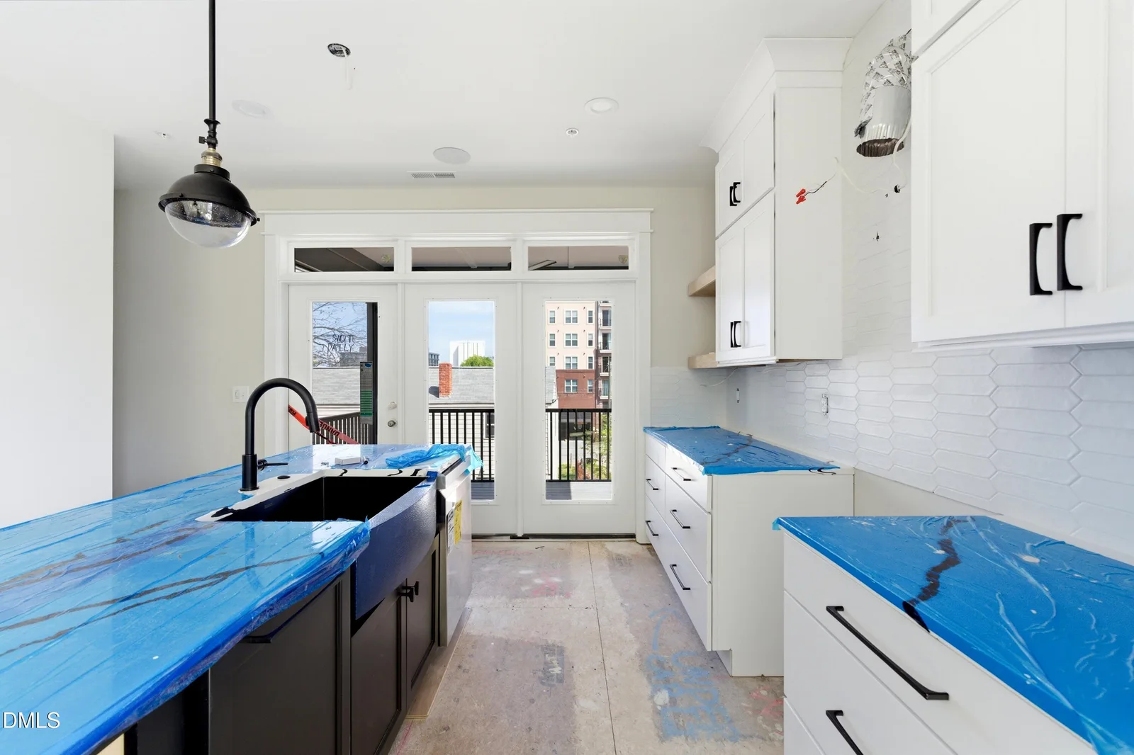 INTERIOR PHOTOS
