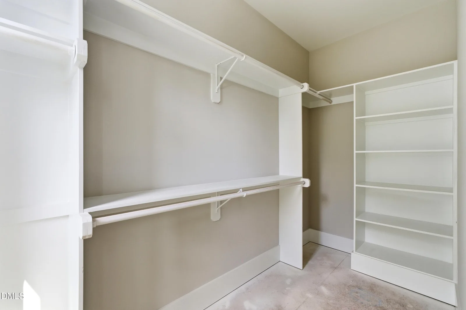 INTERIOR PHOTOS