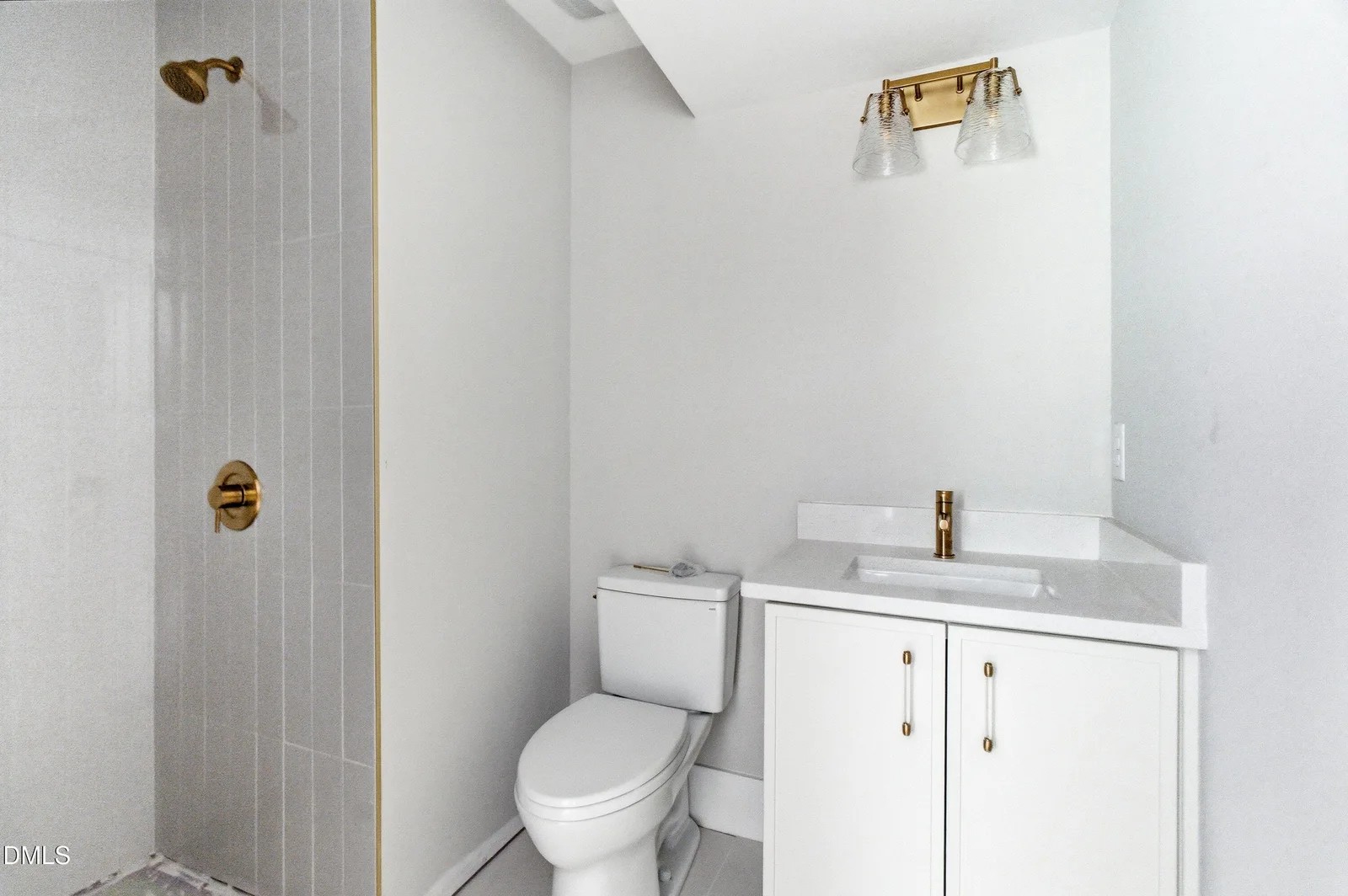 INTERIOR PHOTOS