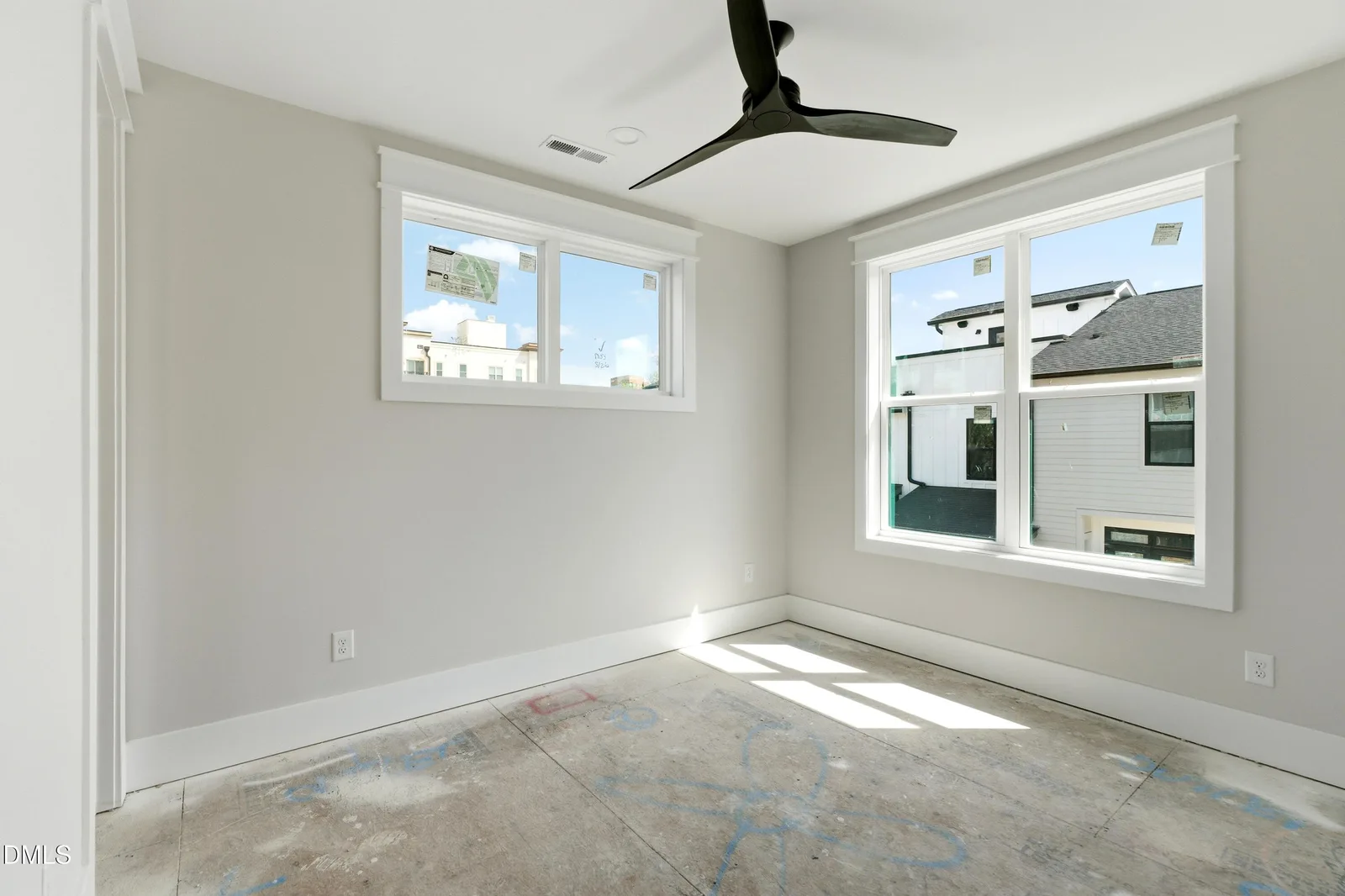 INTERIOR PHOTOS