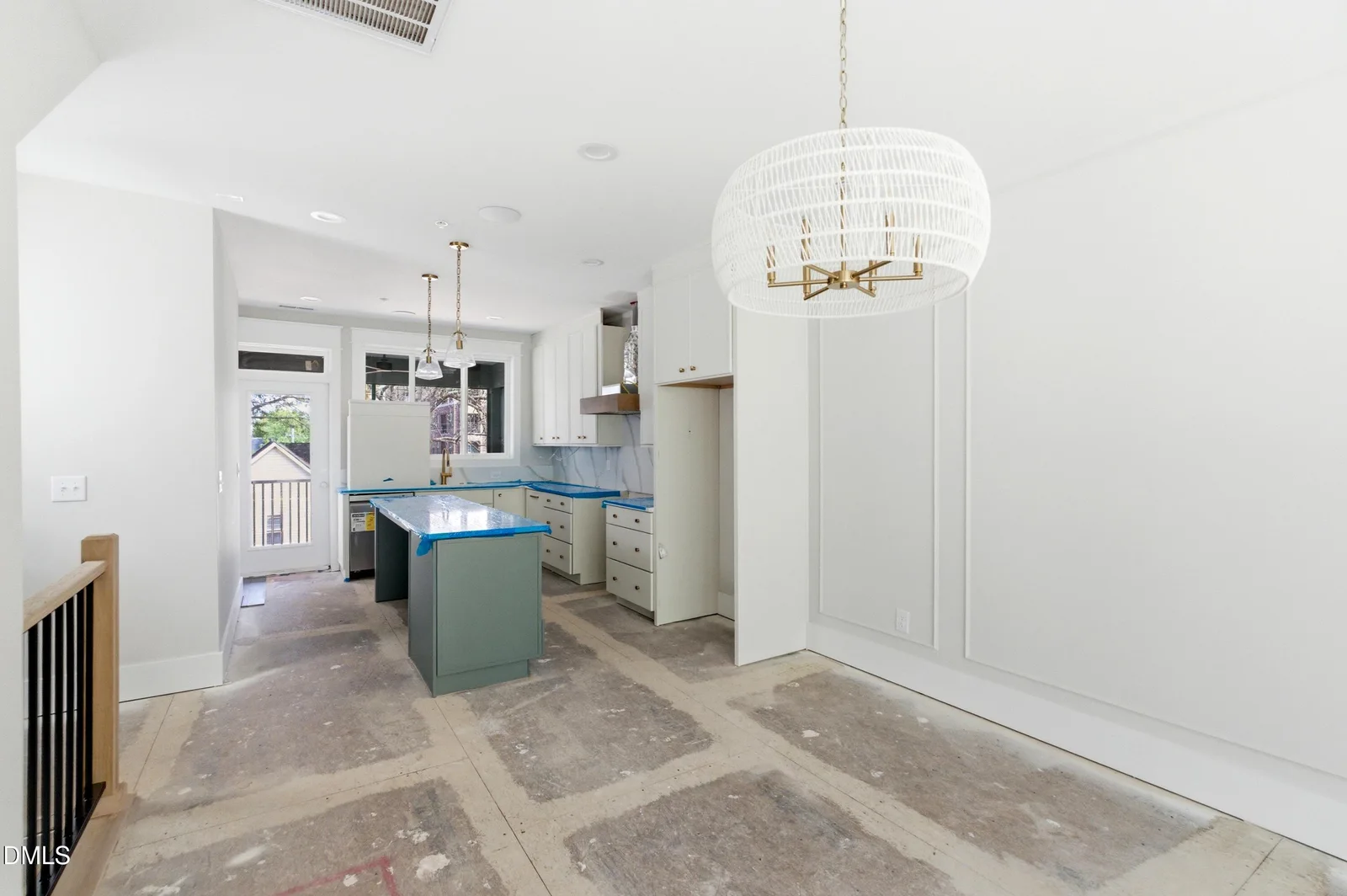 INTERIOR PHOTOS