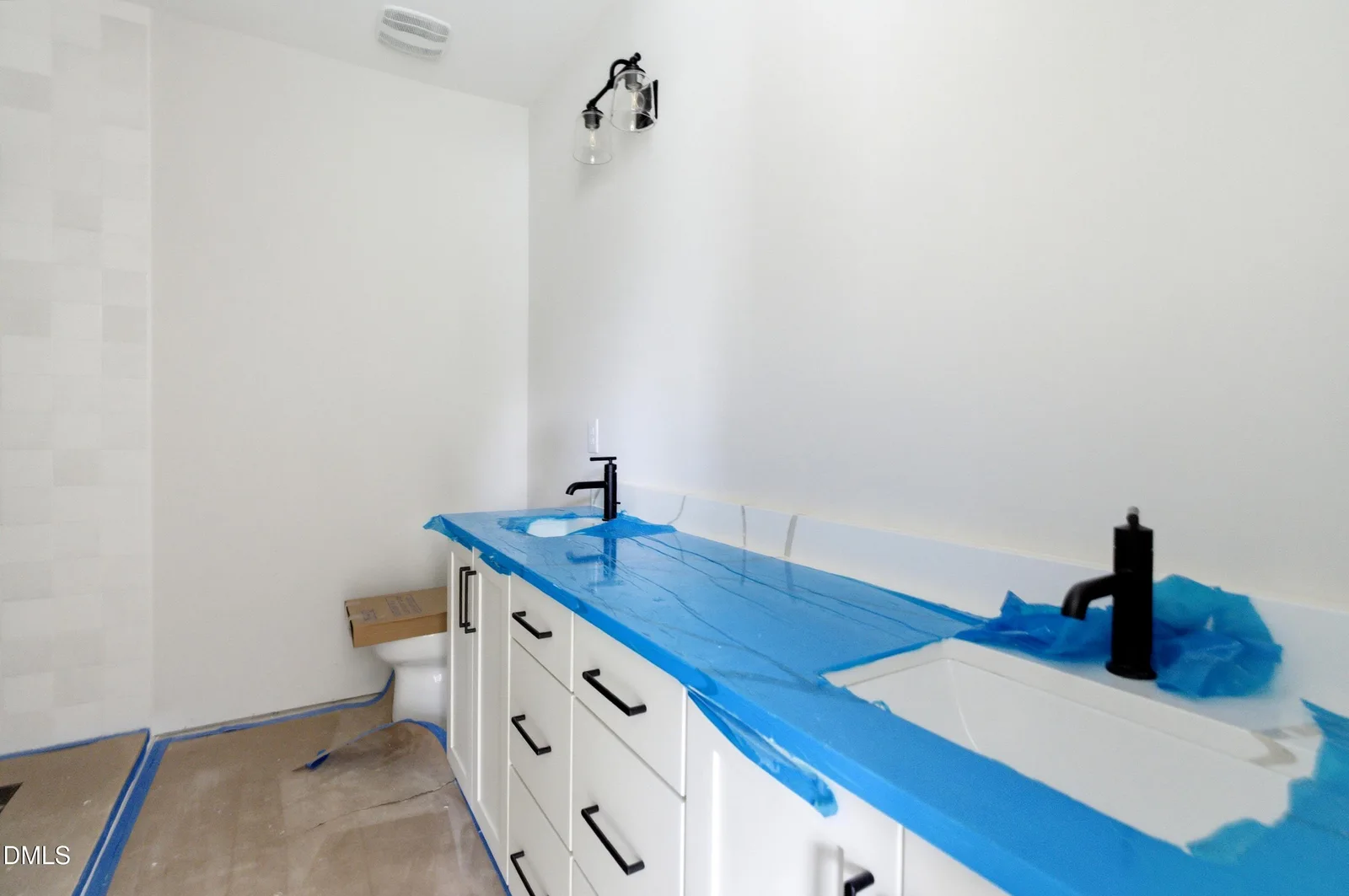 INTERIOR PHOTOS