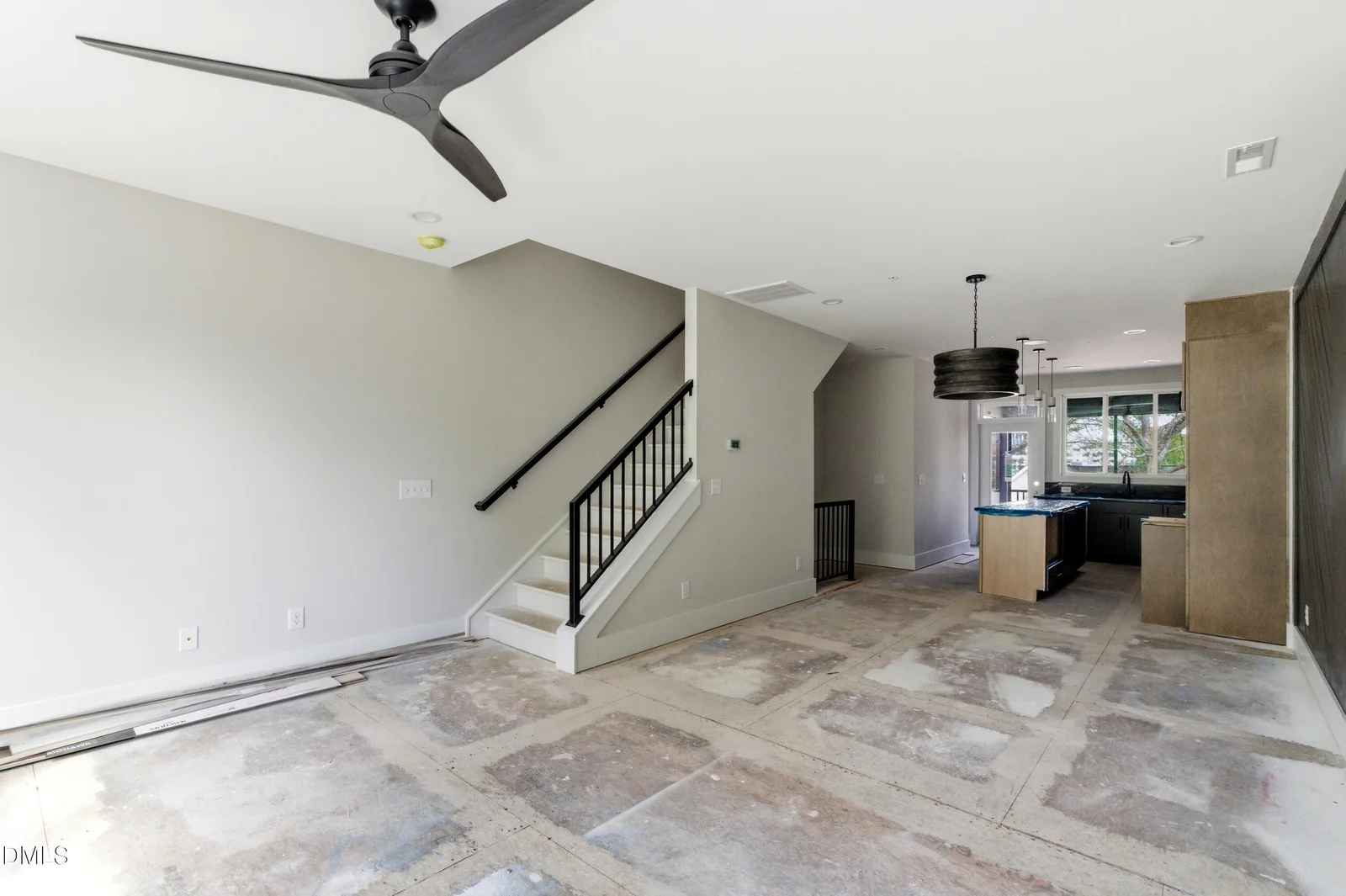 INTERIOR PHOTOS