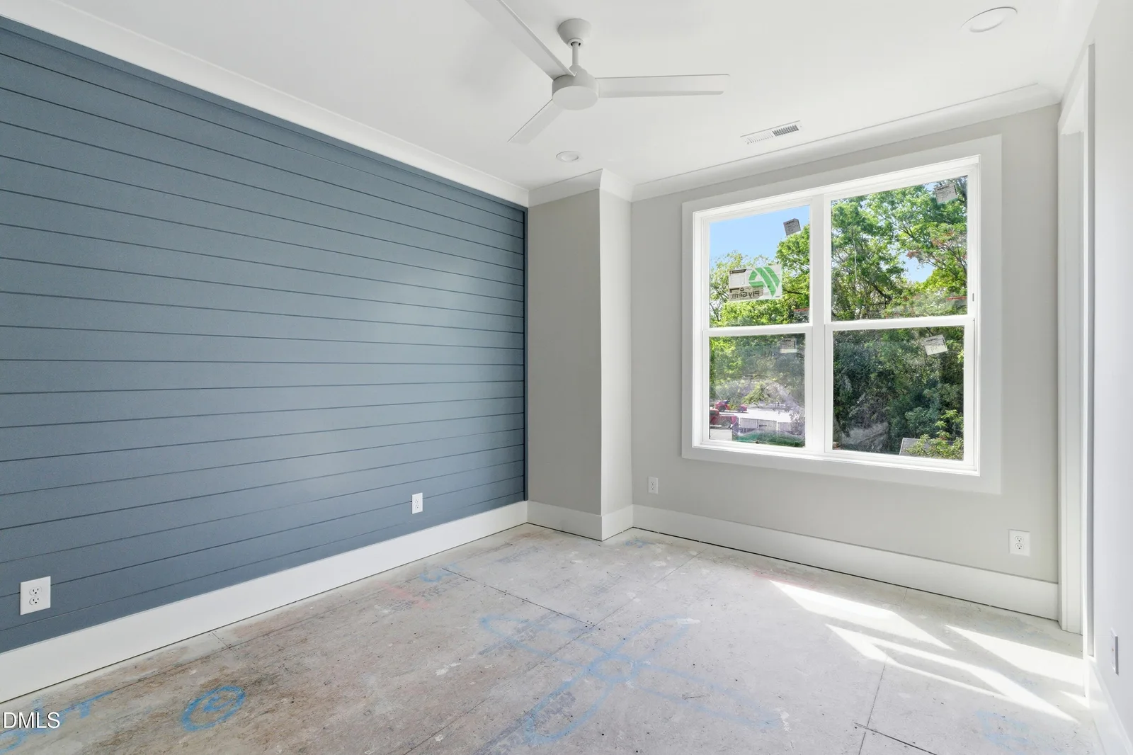 INTERIOR PHOTOS