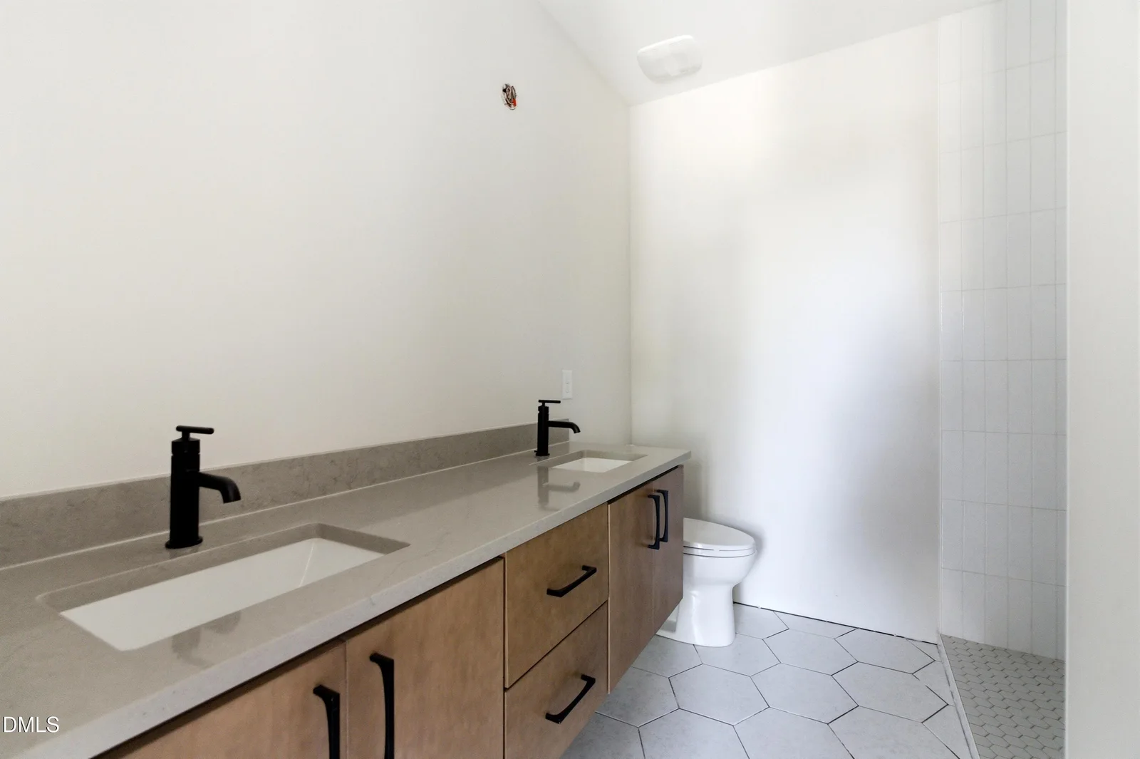 INTERIOR PHOTOS